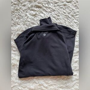 Lululemon Extra Mile 1/2 Zip
Black